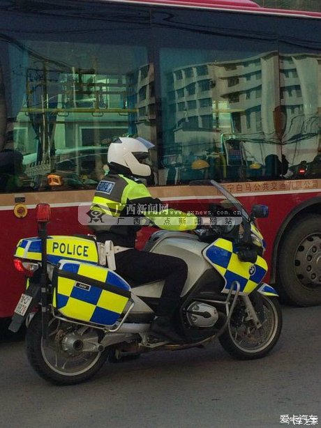 香港交通警纪实电视剧《铁马战车》主题曲高清完整版 交通部总介_深圳