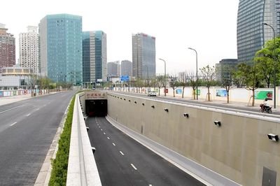 十一月壁纸| 隧道人建设的首条隧道——打浦路隧道,开创中国盾构法