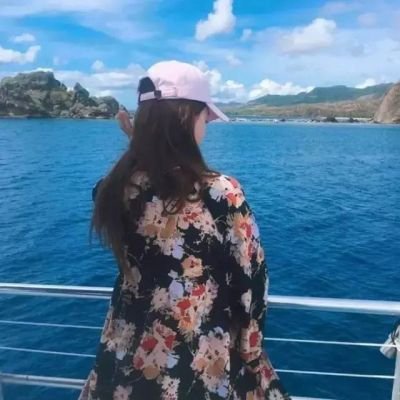 背影女神海边唯美          海边女神 背影撩动