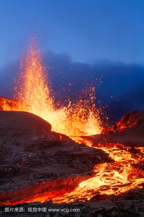 熔岩, 岩浆, 火山岩,熔浆 相关搜索 火山带 岩浆桶 岩浆裂纹 岩浆石头