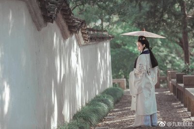 最不屑一顾是相思