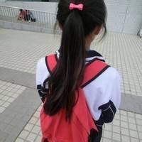 校服 背影      穿 校服女生背影头像-个性头像