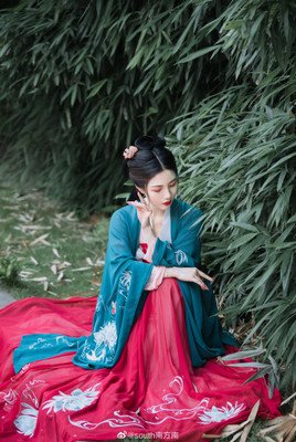 春若蔼 360图片 春若蔼 360图片