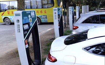 国家发改委要求2027年底高速公路服务区充电桩全覆盖
