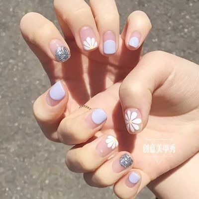 小雏菊美甲