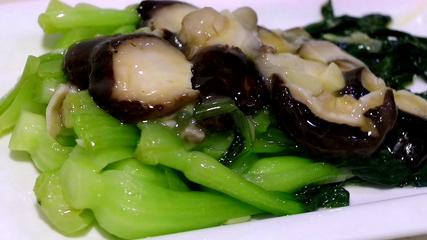 香菇油菜放蒜