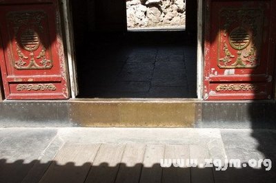 做梦梦见给财神爷上香