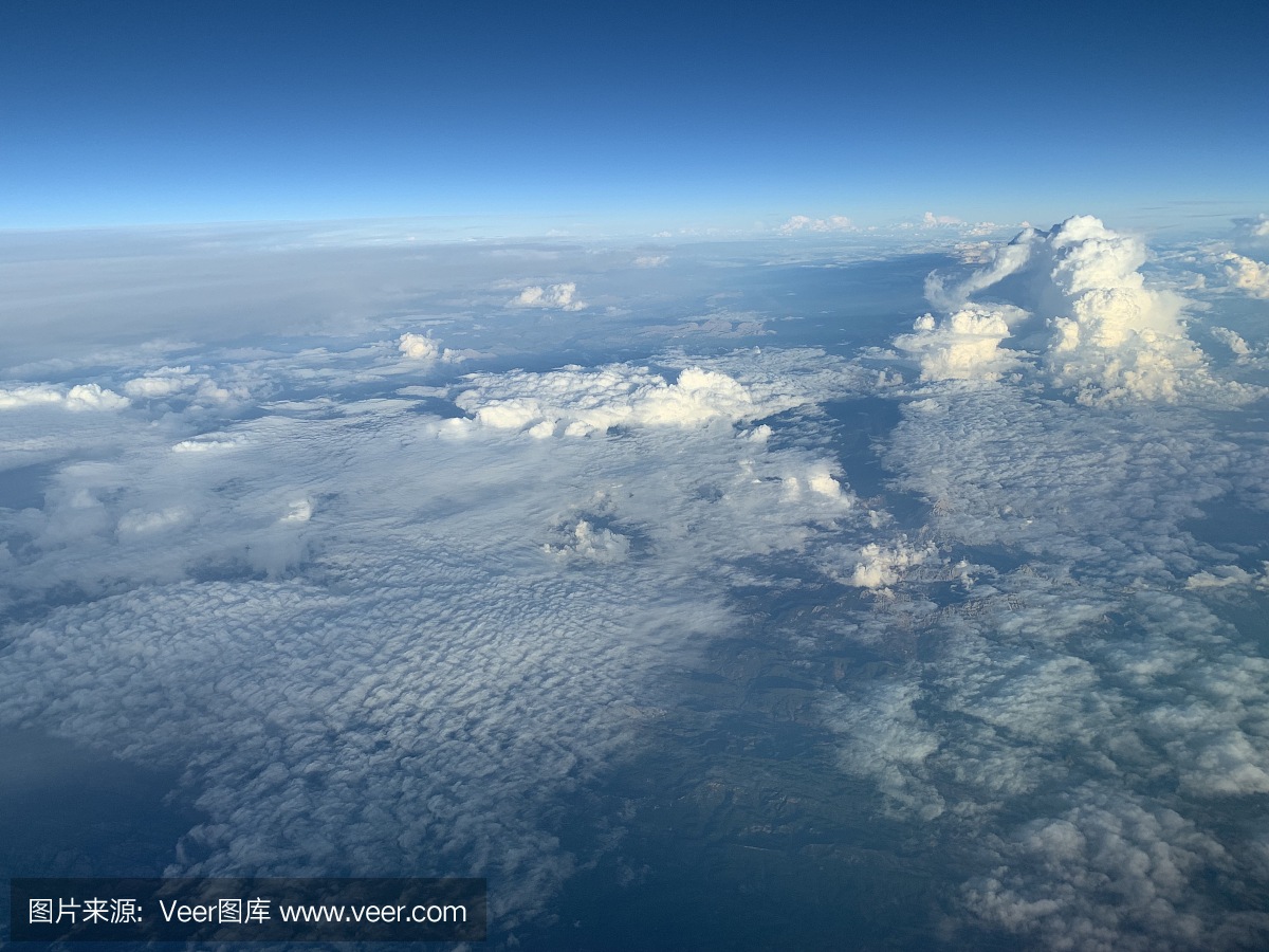 云层离地面有多高