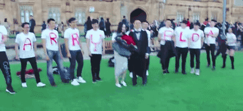 女朋友即将出国留学不舍的