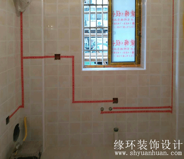 厨房橱柜后面要贴砖呢