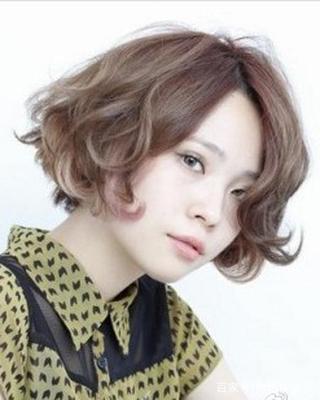女生烫发发型短发