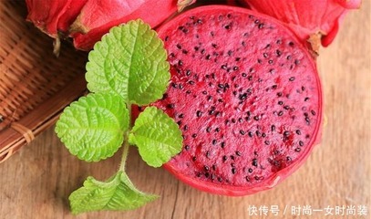 坐月子期间可以吃火龙果吗