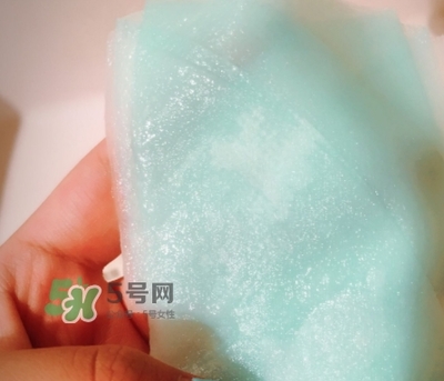 自然堂面膜有荧光剂吗