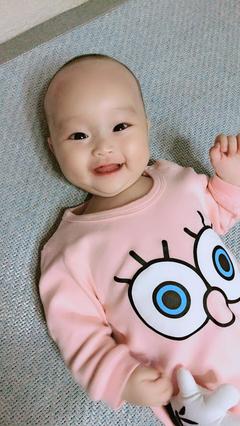 四个月宝宝吃奶就哭