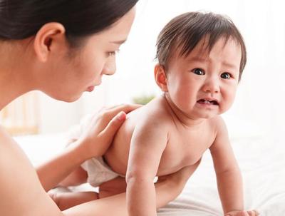 新生儿拉肚子什么原因引起的