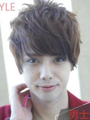 短发发型男阳光学生