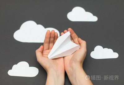 灰色纸飞机中文版下载官网