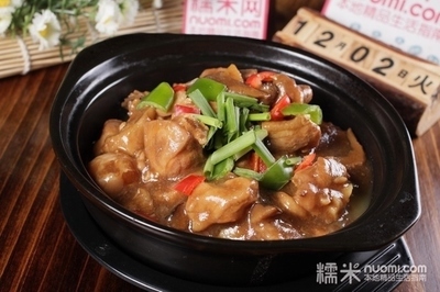 砂锅炖排骨香菇的做法