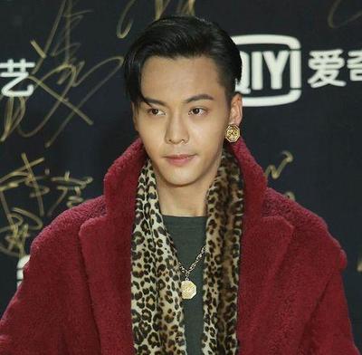 干净利落的发型男