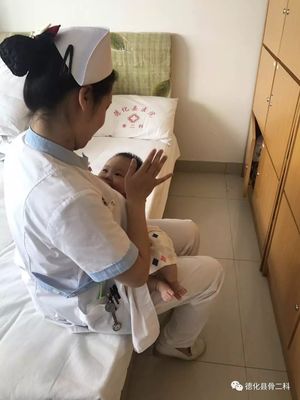 2个月宝宝膝盖有响声