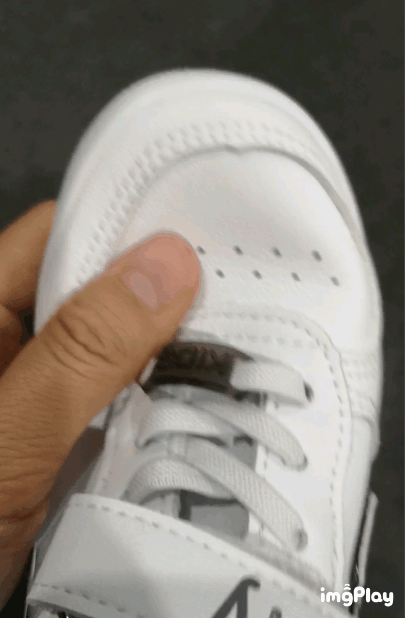 小白鞋脏了如何清理干净