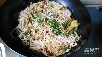 炖土豆面条的做法大全家常