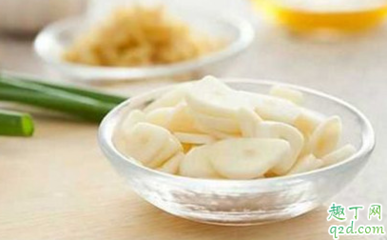 蒜头和冰糖能治咳嗽吗