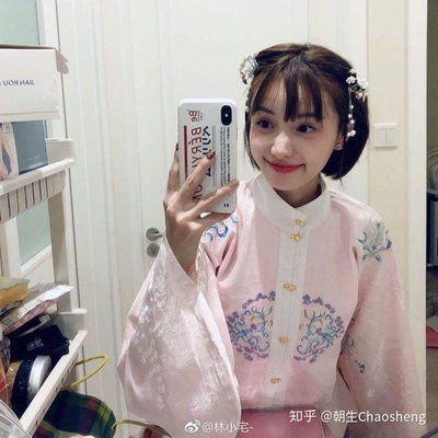 短发穿汉服好看吗
