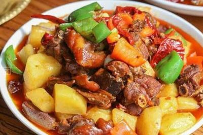 大盘鸡土豆炖多久