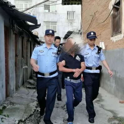 交通事故拘留