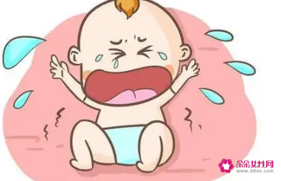 新生儿几个月能听见声音