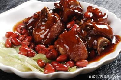 红烧猪蹄先放盐吗