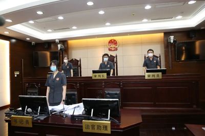 法官被判刑