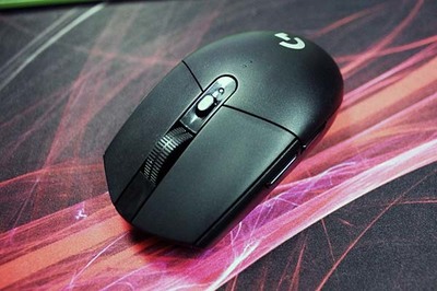 电脑接hub灯不亮