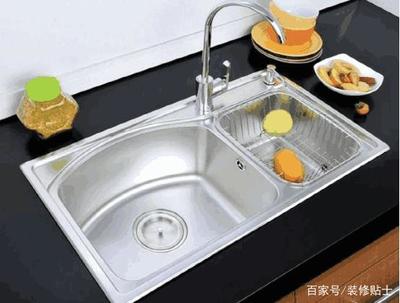 厨房水到处都是