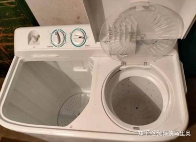 洗衣机边放水边排水