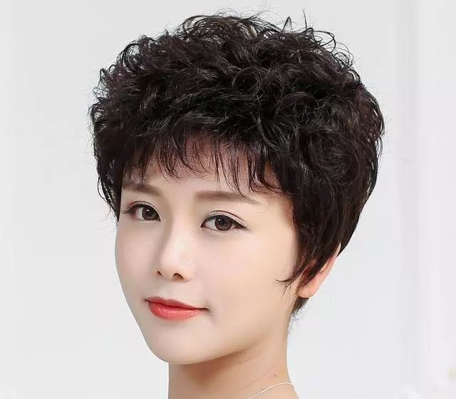 四十岁的女人做什么发型好看