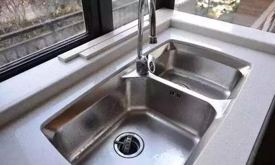 厨房水槽玻璃胶黑色