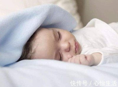 宝宝几月可以竖抱