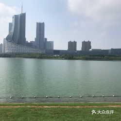 天鹅湖体育公园