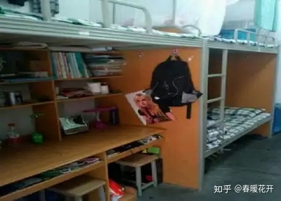 成都医学院宿舍图片