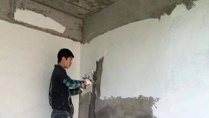 墙面刮腻子