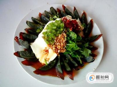 凉拌松花蛋的做法