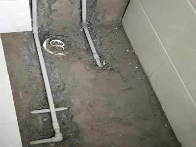厨房排水管漏水属于物业那