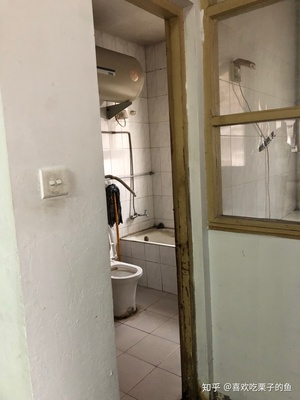 厕所和厨房挨着怎么办