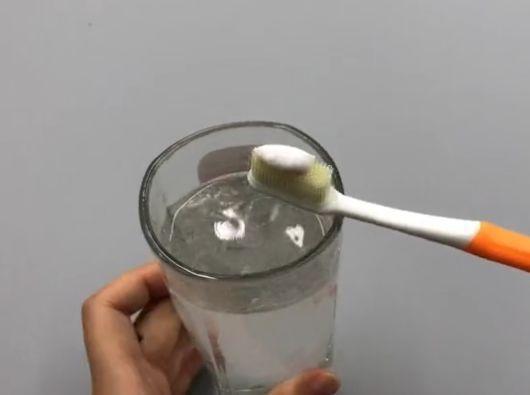 玻璃杯有异味