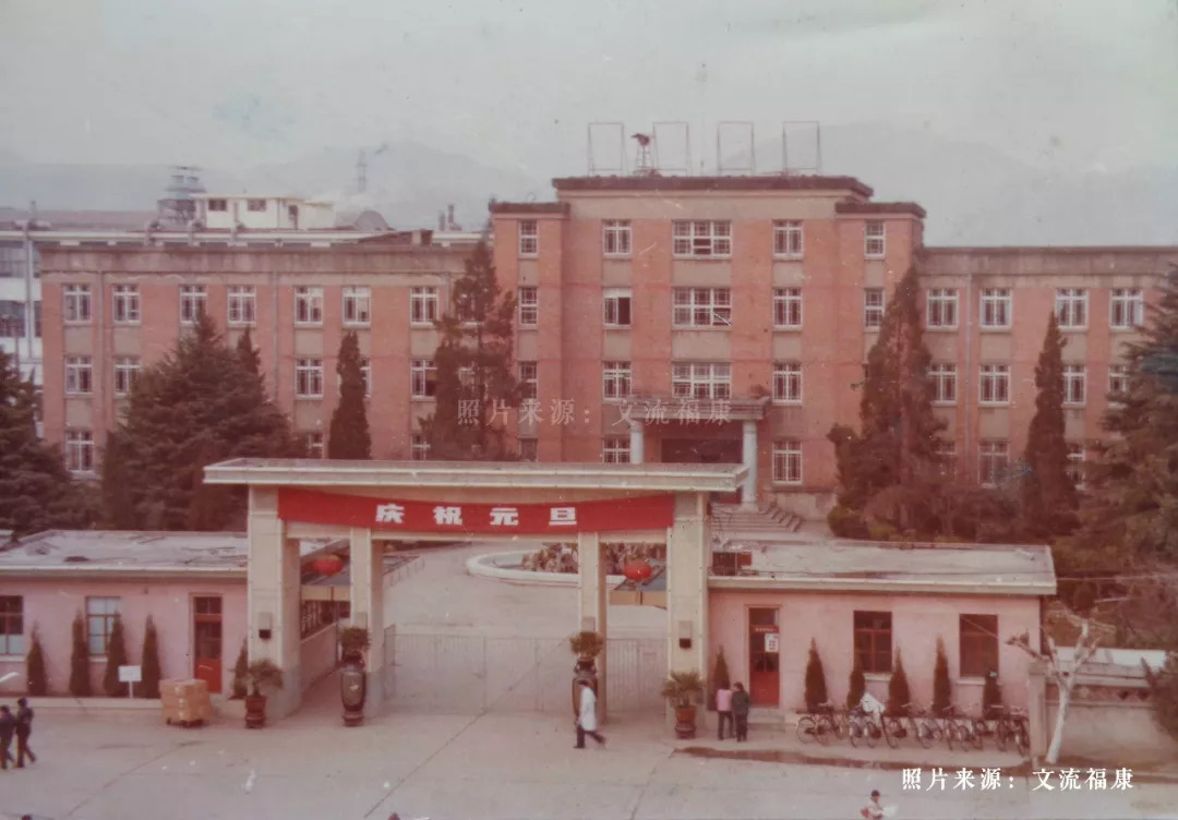 成都402厂