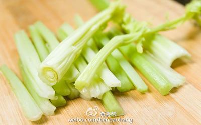 生吃芹菜减肥吗