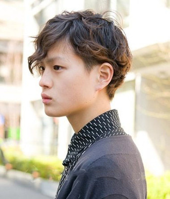 男生 卷发