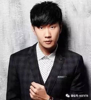 男生脸瘦的人适合什么发型